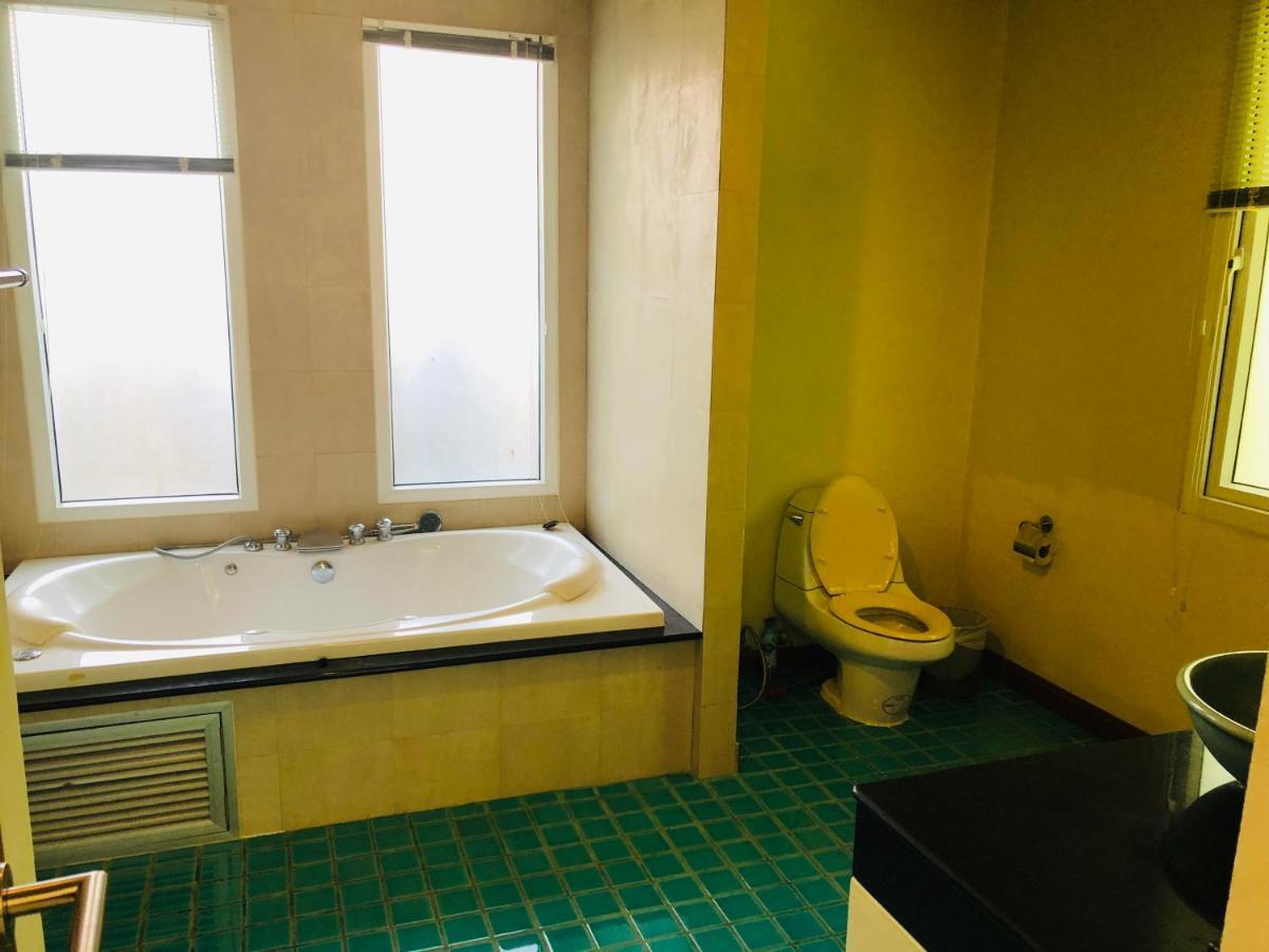 Karon Pool Villa 卡伦3卧泳池别墅 Екстериор снимка